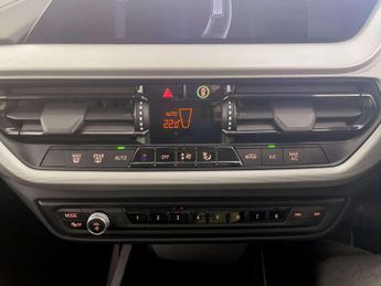 BMW 1 Series 1.5 118i SE Hatchback 5dr Petrol DCT Euro 6 (s/s) (140 ps)