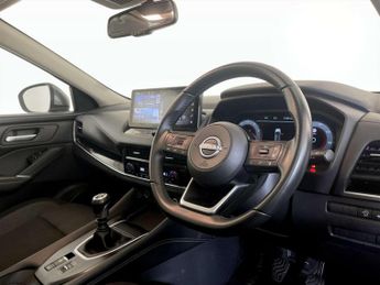 Nissan Qashqai 1.3 DIG-T MHEV N-Connecta SUV 5dr Petrol Hybrid Manual Euro 6 (s