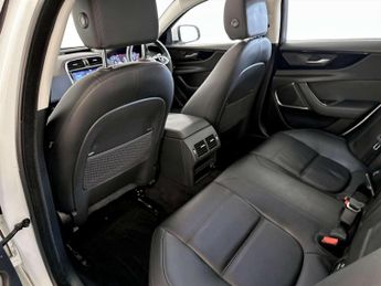 Jaguar XE 2.0 D180 SE Saloon 4dr Diesel Auto Euro 6 (s/s) (180 ps)