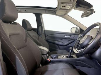 Nissan Qashqai 1.3 DIG-T MHEV N-Connecta SUV 5dr Petrol Hybrid Manual Euro 6 (s