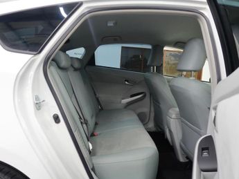 Toyota Prius 1.8 VVT-h  Hybrid CVT 5dr Ulez