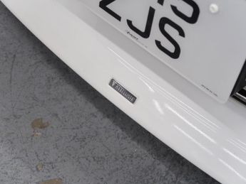 Toyota Prius 1.8 VVT-h  Hybrid CVT 5dr Ulez