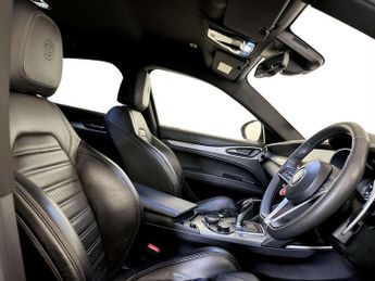 Alfa Romeo Stelvio 2.0T Ti SUV 5dr Petrol Auto Q4 AWD Euro 6 (s/s) (280 ps)