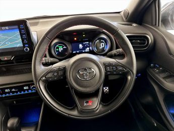 Toyota Yaris 1.5 VVT-h GR SPORT Hatchback 5dr Petrol Hybrid E-CVT Euro 6 (s/s