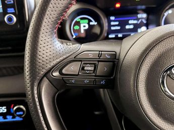 Toyota Yaris 1.5 VVT-h GR SPORT Hatchback 5dr Petrol Hybrid E-CVT Euro 6 (s/s