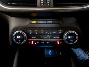 Ford Focus 1.0T EcoBoost MHEV Titanium Edition Hatchback 5dr Petrol Manual 