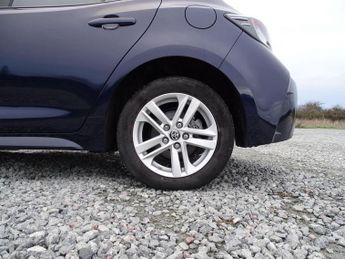 Toyota Corolla 1.8 VVT-h Icon CVT Euro 6 (s/s) 5dr
