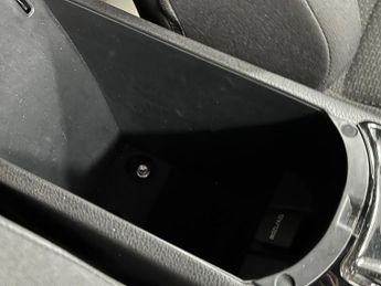 Toyota C-HR 1.8 VVT-h Dynamic CVT Euro 6 (s/s) 5dr