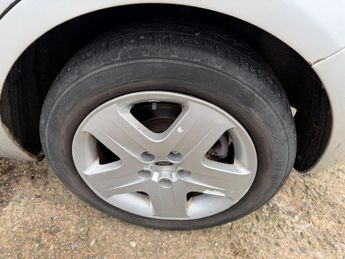 Ford Focus 1.8 TDCi Style 5dr