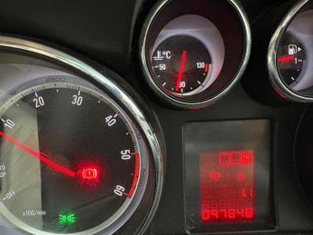 Vauxhall Mokka 1.6 CDTi Exclusiv 2WD Euro 6 (s/s) 5dr