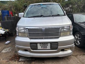 Nissan Elgrand 8 seater