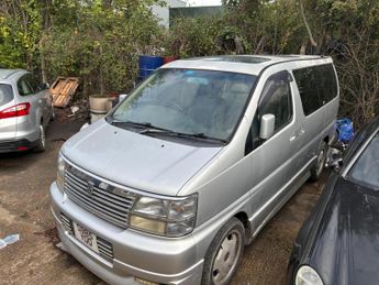 Nissan Elgrand 8 seater