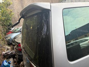 Nissan Elgrand 8 seater