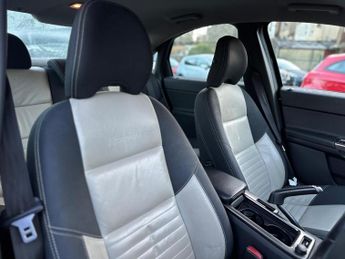 Volvo S40 2.0D R-Design Sport Powershift Euro 4 4dr