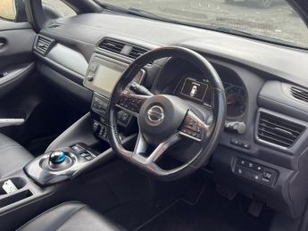 Nissan Leaf 40kWh N-Connecta Auto 5dr