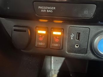 Nissan Leaf 40kWh N-Connecta Auto 5dr