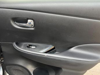 Nissan Leaf 40kWh N-Connecta Auto 5dr