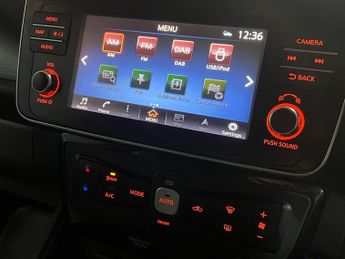 Nissan Leaf 40kWh N-Connecta Auto 5dr