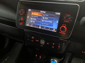 Nissan Leaf 40kWh N-Connecta Auto 5dr