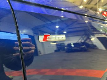 Audi A4 2.0 TFSI 35 Black Edition S Tronic Euro 6 (s/s) 4dr