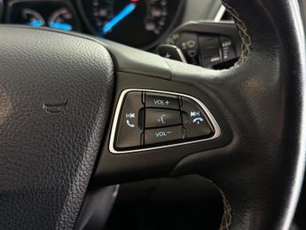 Ford Kuga 2.0 TDCi EcoBlue Vignale Powershift AWD Euro 6 (s/s) 5dr