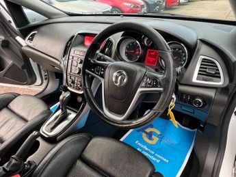 Vauxhall Astra 1.6 16v Elite Hatchback 5dr Petrol Auto Euro 5 (115 ps)