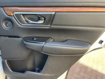 Honda CR-V 2.0 h i-MMD SR SUV 5dr Petrol Hybrid eCVT Euro 6 (s/s) (184 ps)