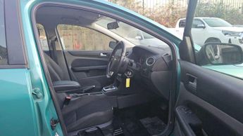 Ford Focus 1.6 Zetec Climate 5dr