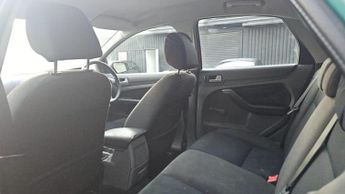 Ford Focus 1.6 Zetec Climate 5dr
