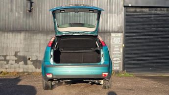 Ford Focus 1.6 Zetec Climate 5dr