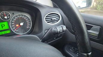 Ford Focus 1.6 Zetec Climate 5dr