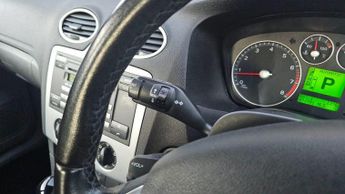 Ford Focus 1.6 Zetec Climate 5dr