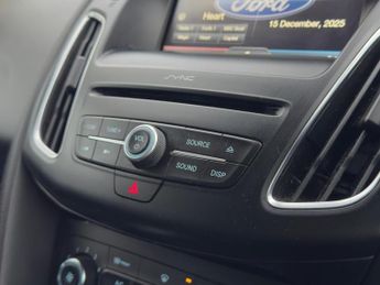 Ford Focus 1.0T EcoBoost Zetec S Auto Euro 6 (s/s) 5dr