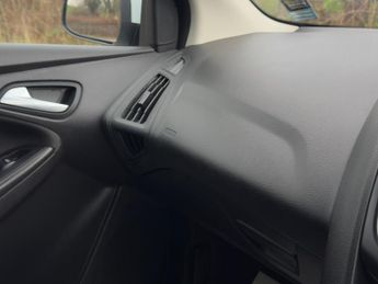 Ford Focus 1.0T EcoBoost Zetec S Auto Euro 6 (s/s) 5dr