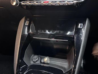 Peugeot E-208 50kWh GT Auto 5dr (7kW Charger)