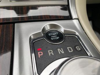 Jaguar XF 3.0d V6 Portfolio Auto Euro 5 4dr