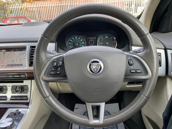 Jaguar XF 3.0d V6 Portfolio Auto Euro 5 4dr