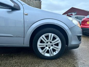 Vauxhall Astra 1.8i 16v Elite 5dr