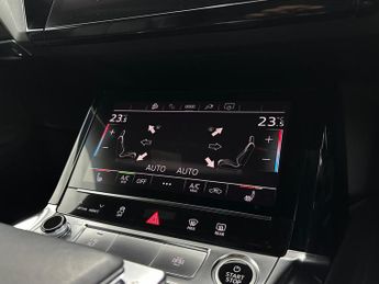 Audi e-tron 55 Black Edition Auto quattro 5dr 95kWh (11kW Charger)
