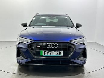 Audi e-tron 55 Black Edition Auto quattro 5dr 95kWh (11kW Charger)