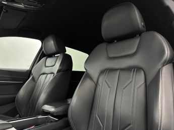 Audi e-tron 55 Black Edition Auto quattro 5dr 95kWh (11kW Charger)
