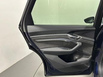 Audi e-tron 55 Black Edition Auto quattro 5dr 95kWh (11kW Charger)