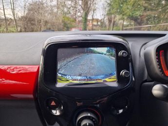 Toyota AYGO 1.0 VVT-i x-pression x-shift Euro 5 5dr Euro 5