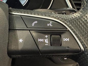 Audi Q5 2.0 TDI 40 S line SUV 5dr Diesel S Tronic quattro Euro 6 (s/s) (