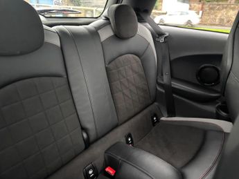 MINI Hatch 2.0 Cooper S Sport Steptronic Euro 6 (s/s) 3dr