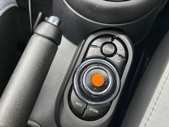 MINI Hatch 2.0 Cooper S Sport Steptronic Euro 6 (s/s) 3dr