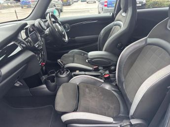 MINI Hatch 2.0 Cooper S Sport Steptronic Euro 6 (s/s) 3dr