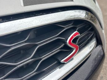 MINI Hatch 2.0 Cooper S Sport Steptronic Euro 6 (s/s) 3dr