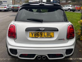 MINI Hatch 2.0 Cooper S Sport Steptronic Euro 6 (s/s) 3dr
