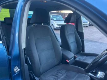 Volkswagen Tiguan 2.0 TDI BlueMotion Tech Match DSG 4WD Euro 5 (s/s) 5dr